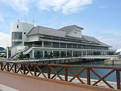 淡路島テレビジョン　社屋外観写真